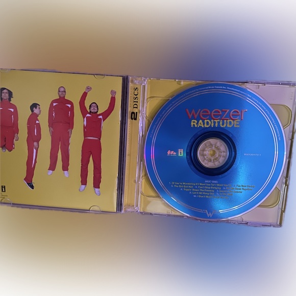 WEEZER - RADITUDE w/ bonus disk - Picture 2 of 4